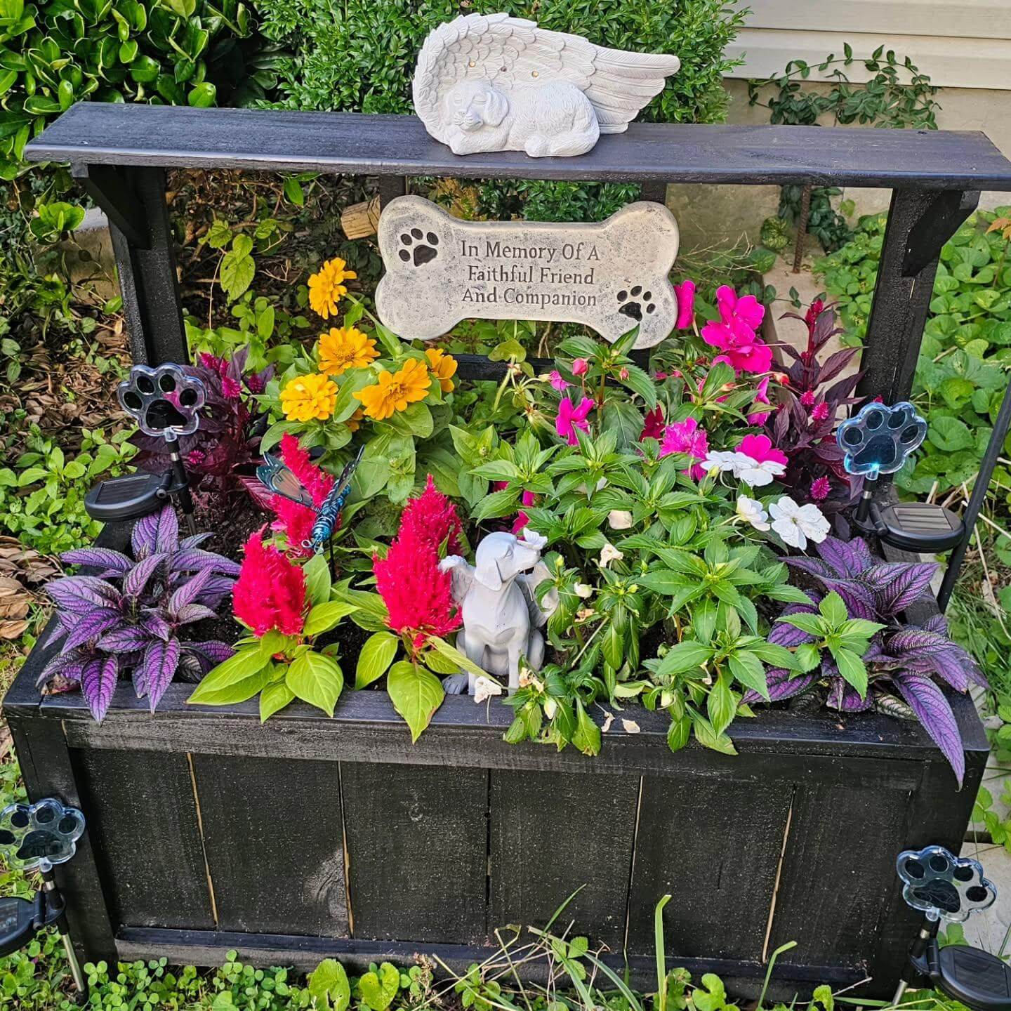 Unique Memorial Garden Ideas to Create a Serene Tribute 20
