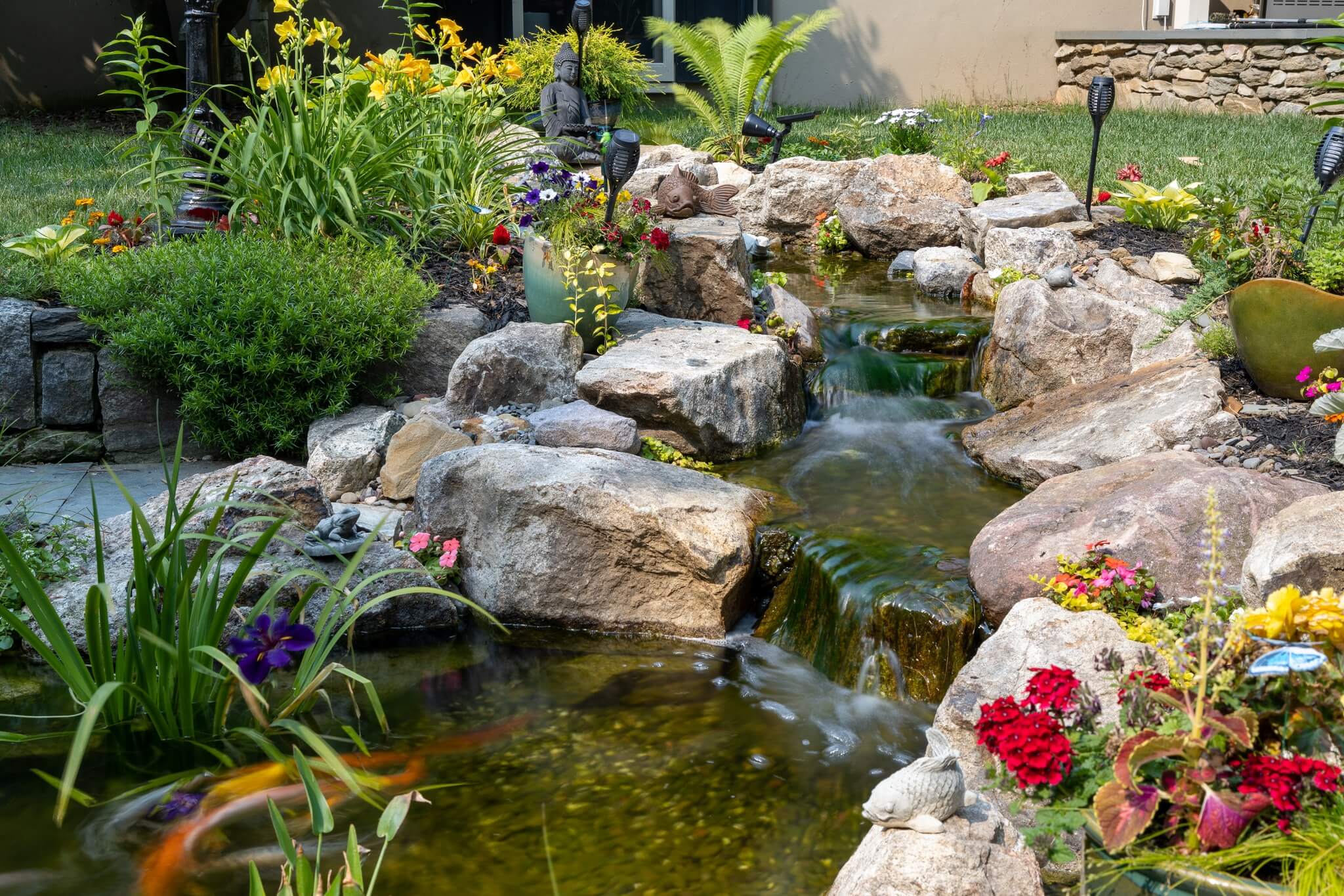 Transform Your Outdoor Space: Creative Backyard Pond Ideas to Inspire You 20
