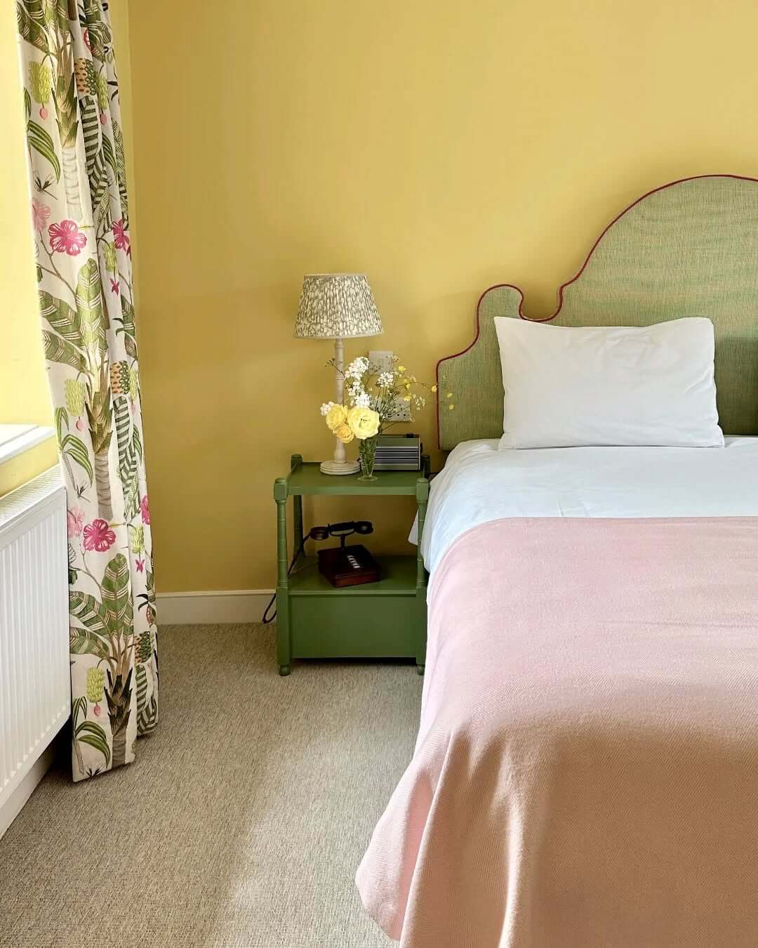 Transform Your Space: Top Summer Bedroom Ideas for a Cool, Refreshing Haven 21