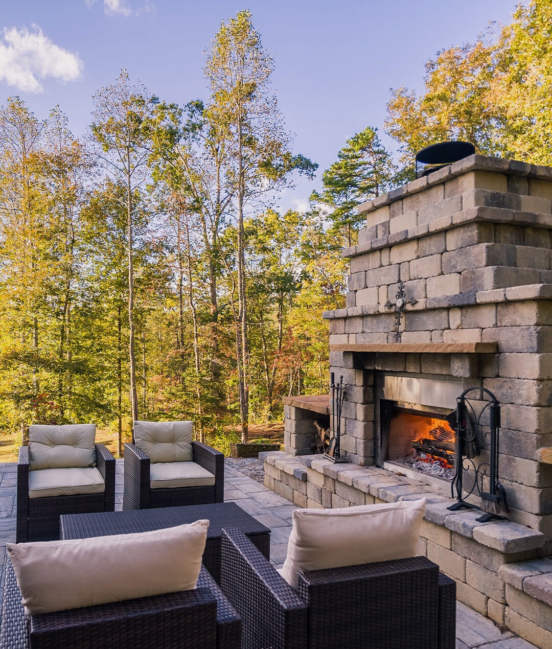 Enchanting Outdoor Fireplace Ideas to Elevate Your Backyard Oasis 21