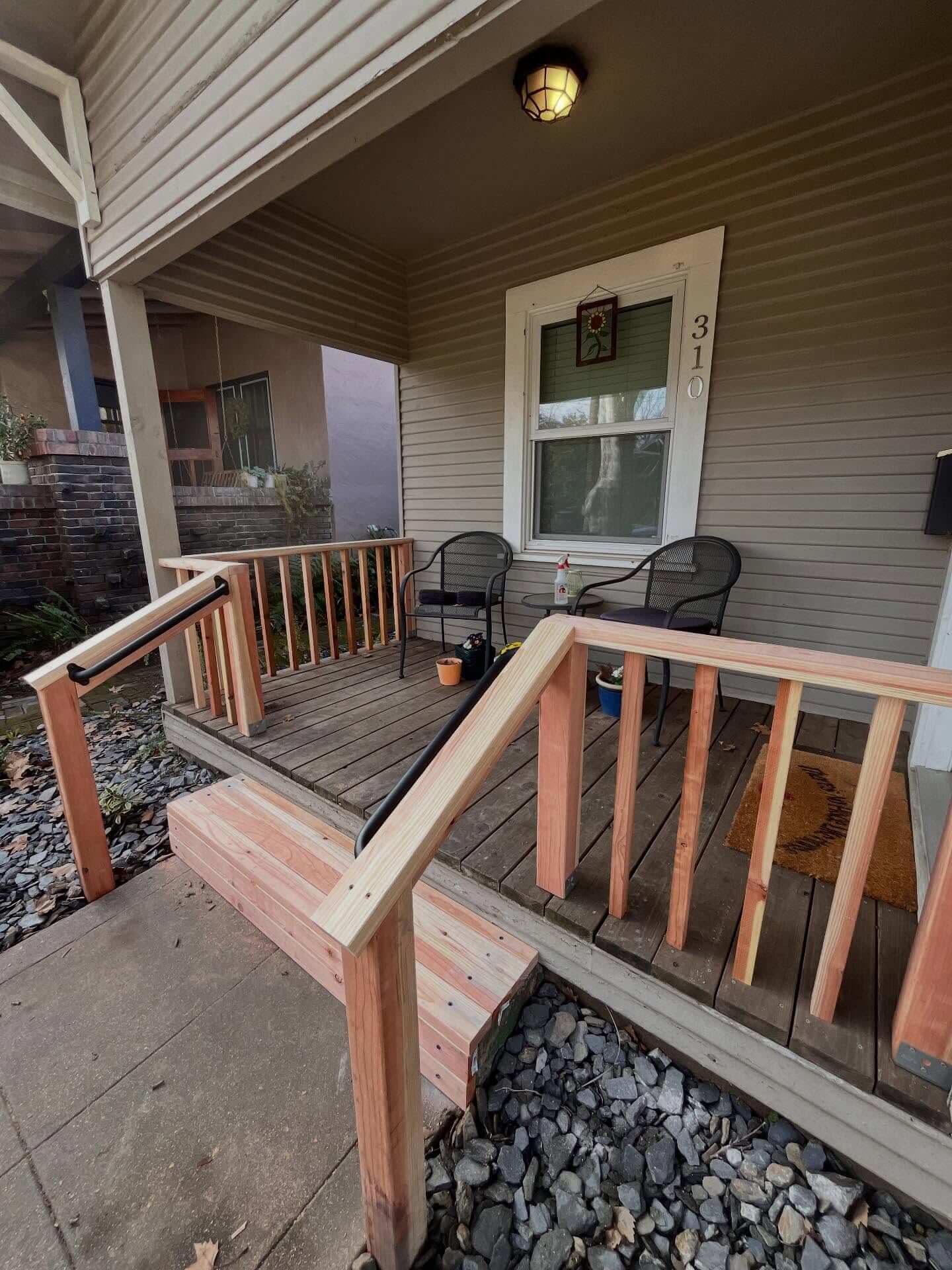 10 Stunning Porch Railing Ideas to Elevate Your Outdoor Space 21