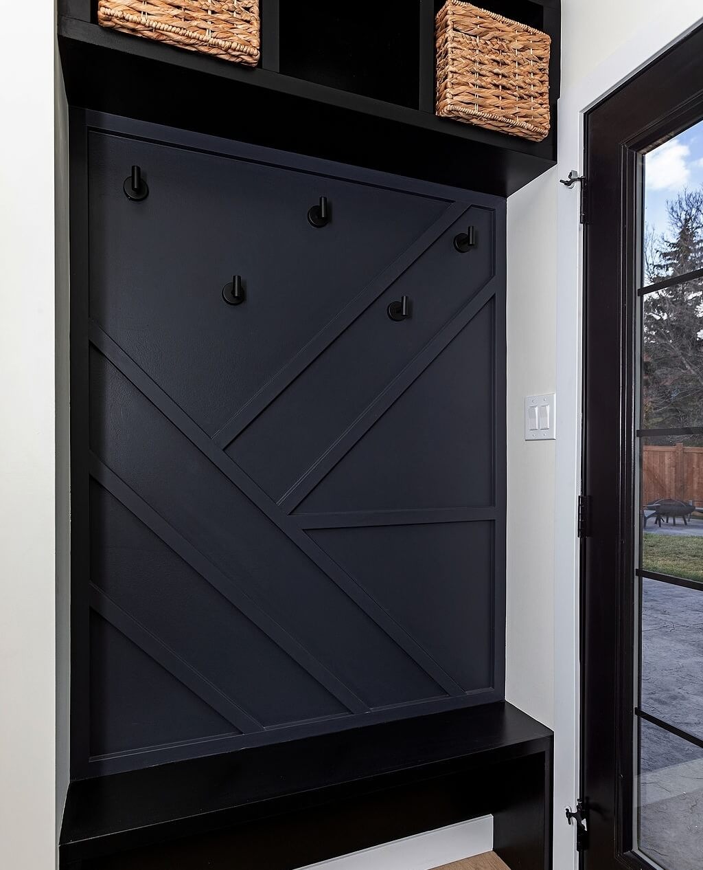 Transform Your Home's First Impression: 10 Stunning Entryway Accent Wall Ideas 22