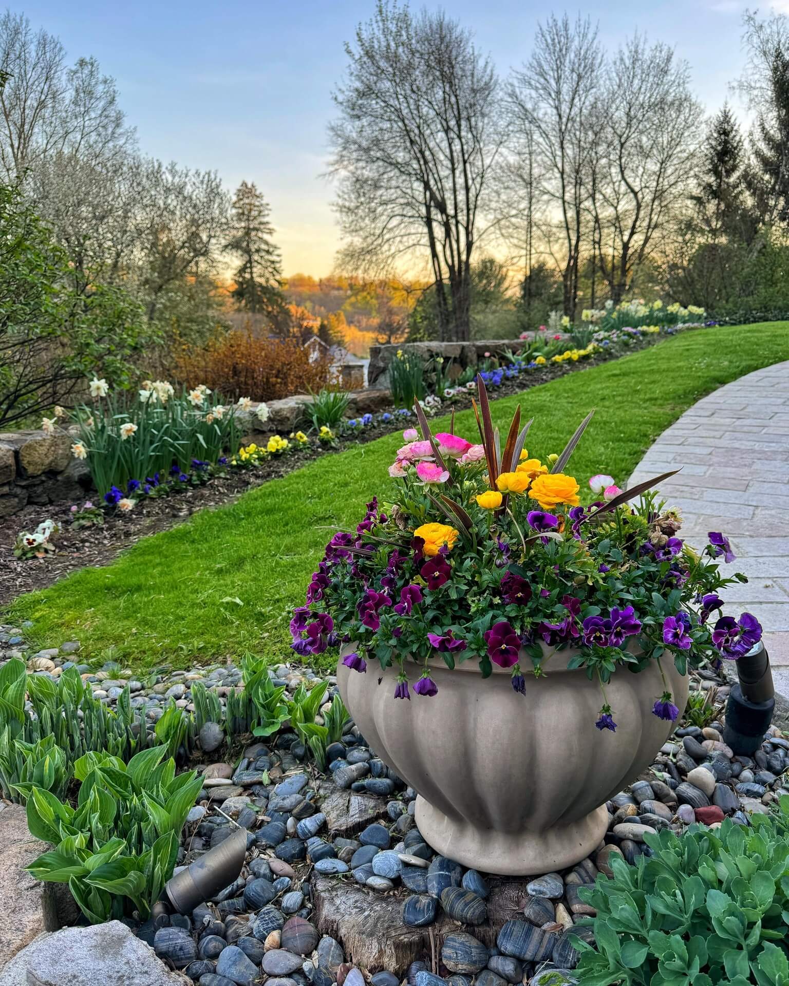 Transform Your Green Space: Creative Container Garden Ideas to Revitalize Any Area 22