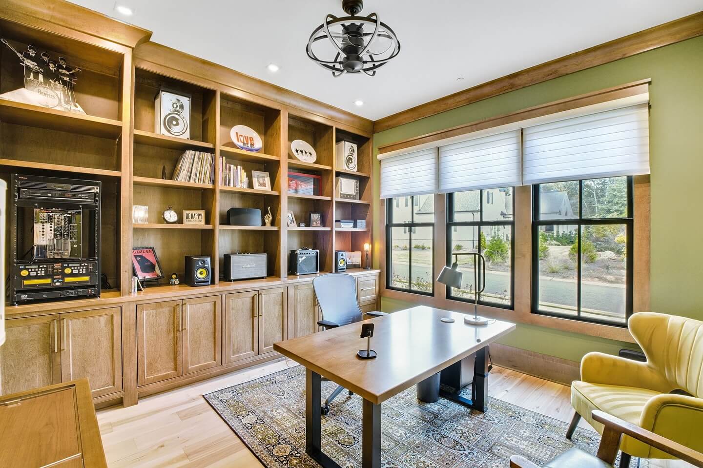 Innovative Office Shelving Ideas to Maximize Space and Style 22