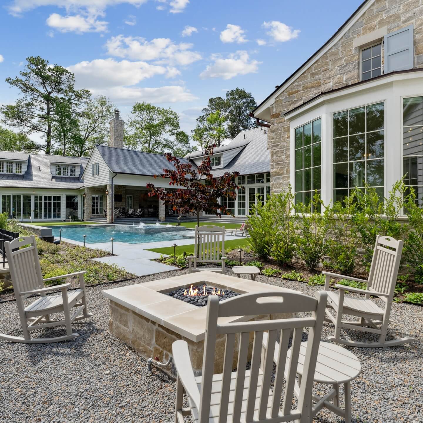 Transform Your Backyard with These Creative Outdoor Fire Pit Seating Area Ideas 22