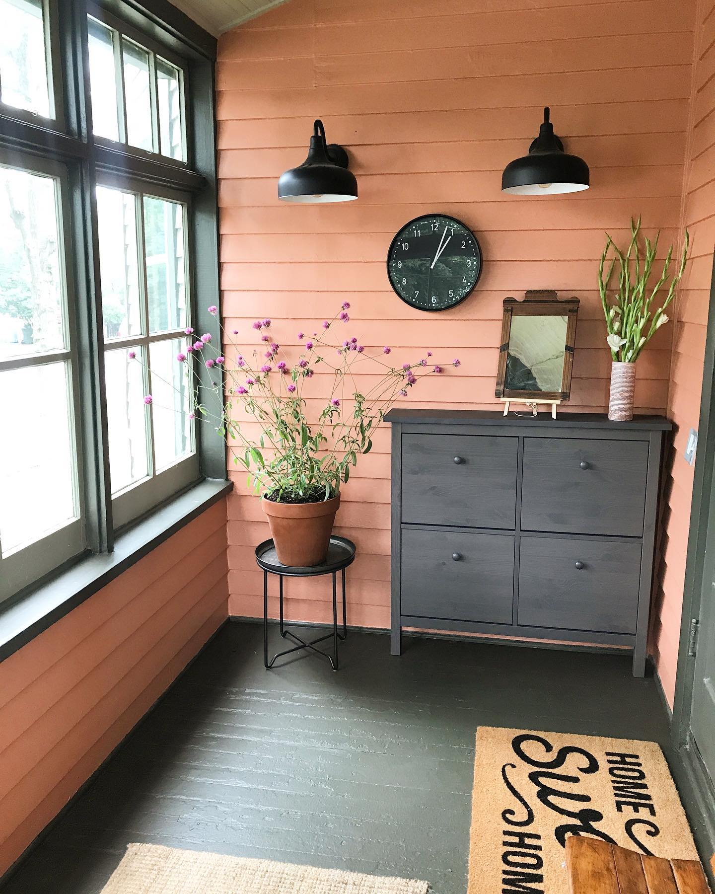 10 Enclosed Porch Ideas to Elevate Your Home’s Charm and Functionality 23