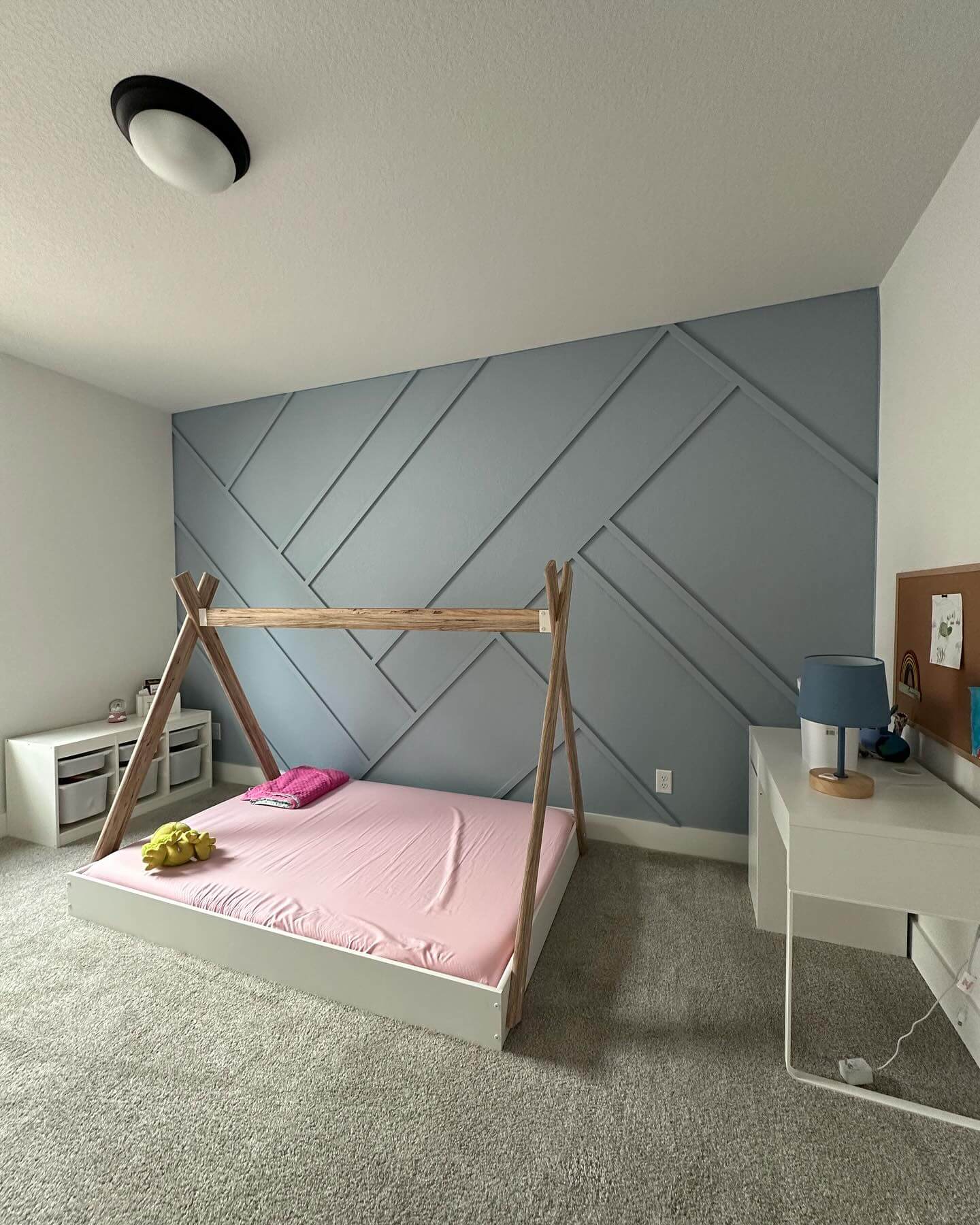 Transform Your Space: Stunning Bedroom Accent Wall Ideas to Inspire Your Next Redesign 23