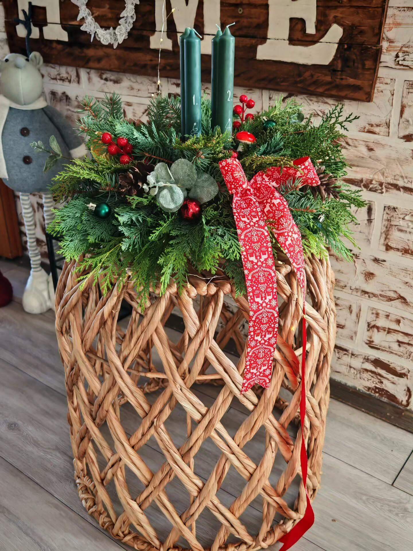 Cozy Up Your Home: 10 Captivating Farmhouse Winter Decor Ideas 23