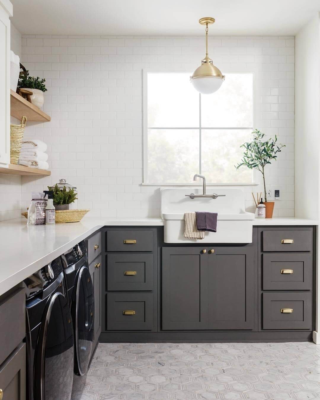 Brighten Up Your Space: Stunning Laundry Room Lighting Decor Ideas 23