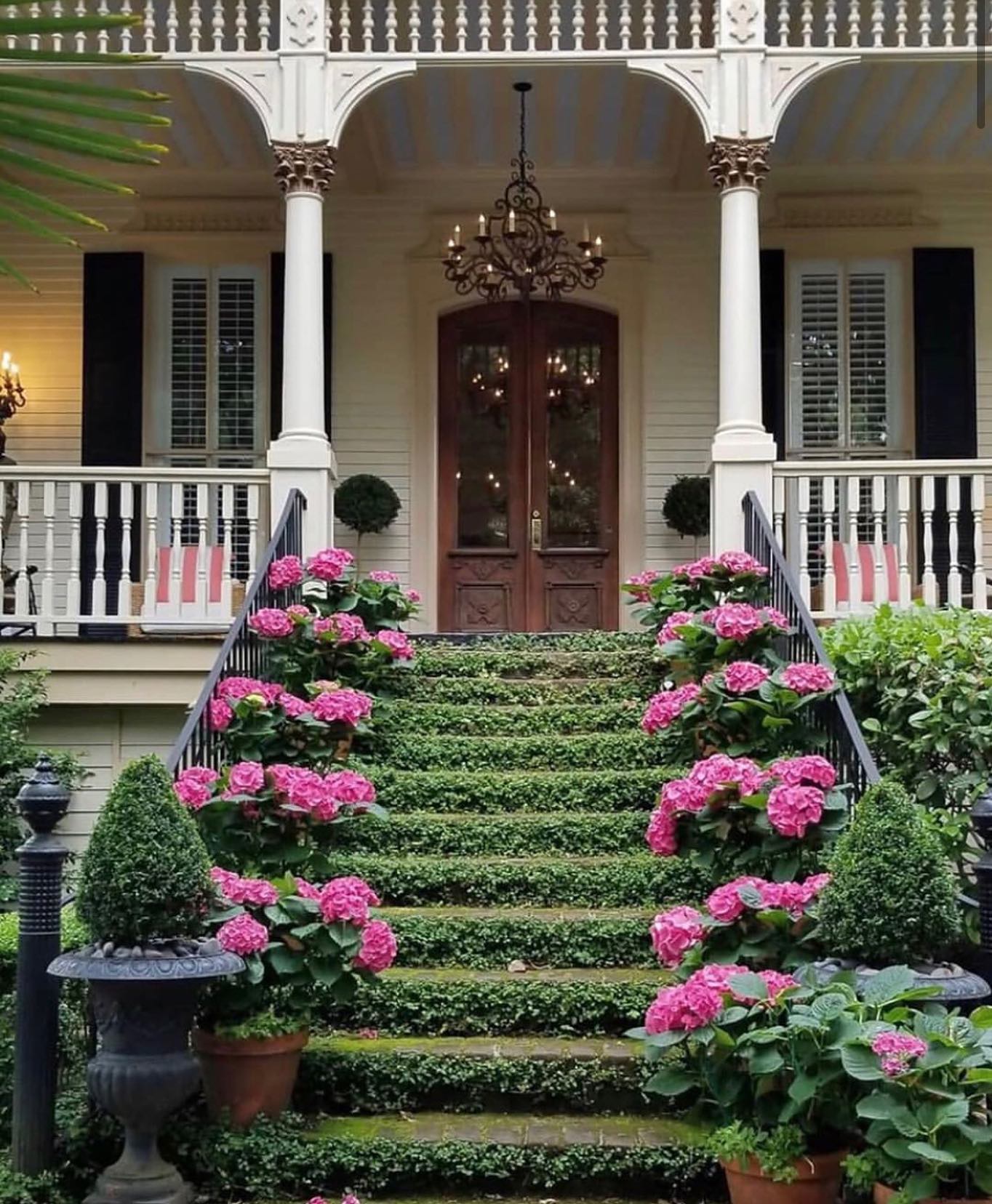 10 Stunning Front Porch Step Ideas to Elevate Your Home's Curb Appeal 23