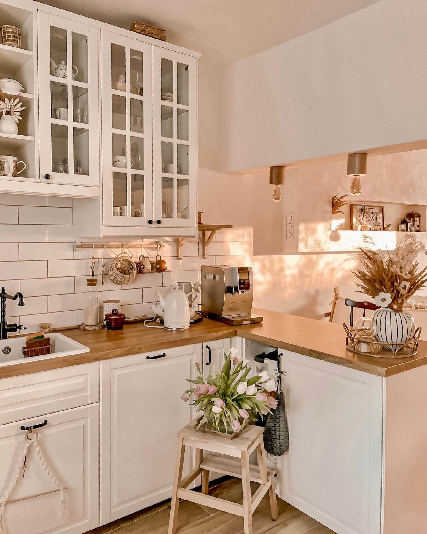 Embrace Cozy Comfort: Transform Your Space with Hygge Kitchen Ideas 23