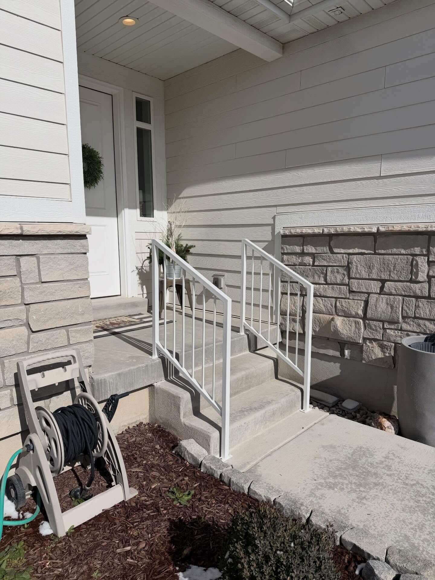 10 Stunning Porch Railing Ideas to Elevate Your Outdoor Space 23