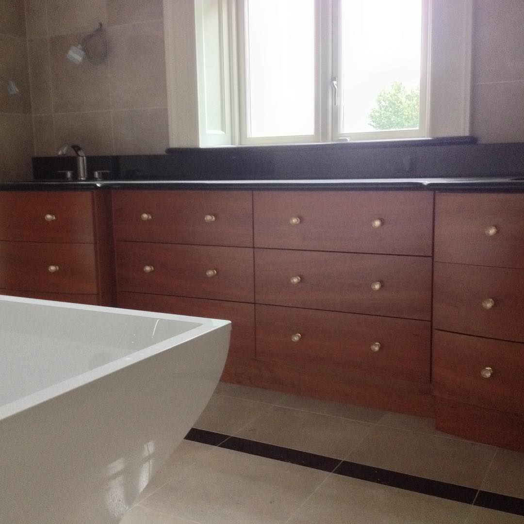 Transform Your Space: 10 Modern Bathroom Cabinet Ideas for a Stylish Makeover 24