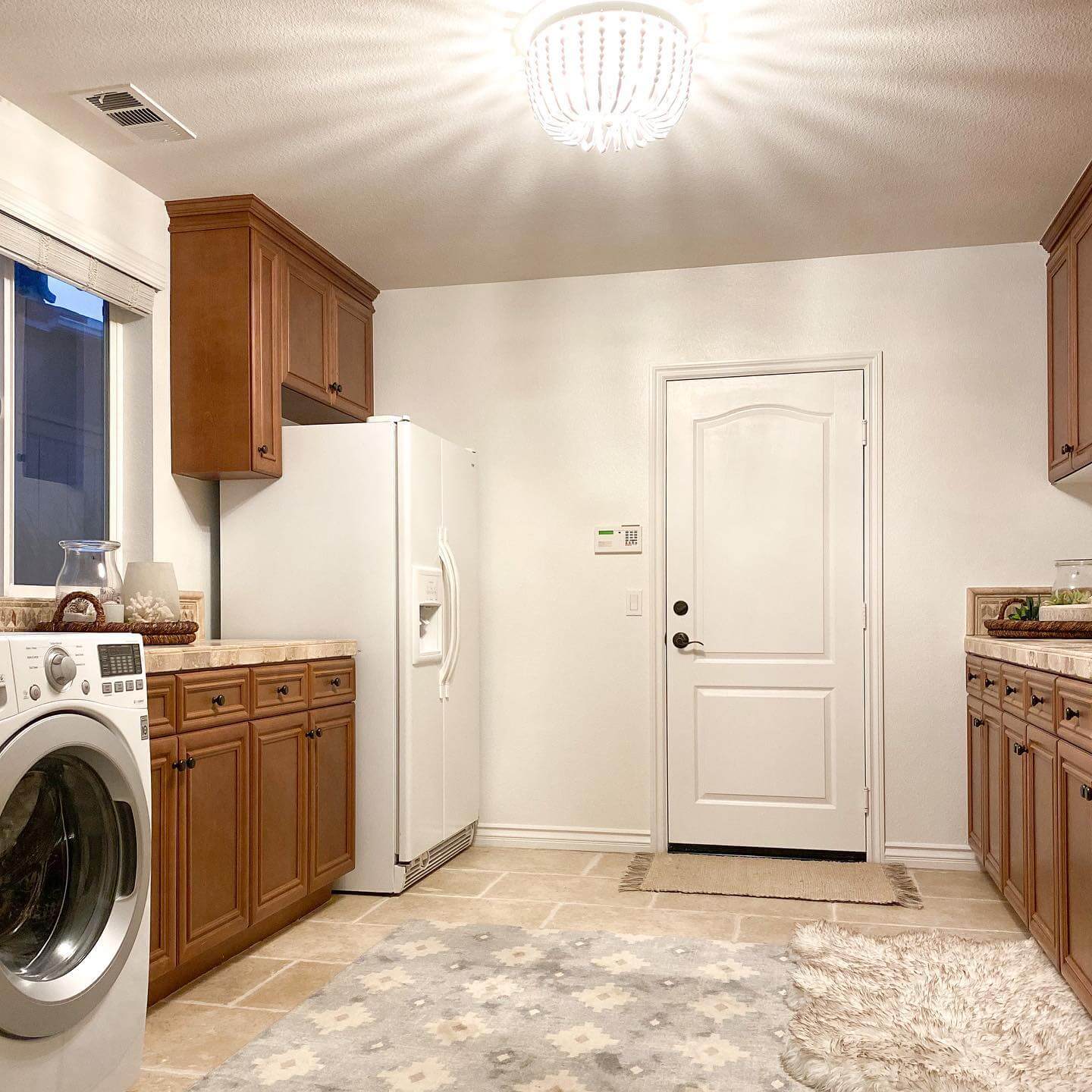 Brighten Up Your Space: Stunning Laundry Room Lighting Decor Ideas 24