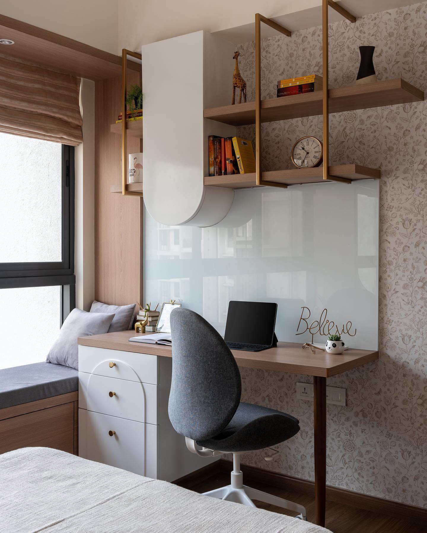 Transform Your Space: Inspiring Teenage Study Area Ideas for Maximum Productivity 26