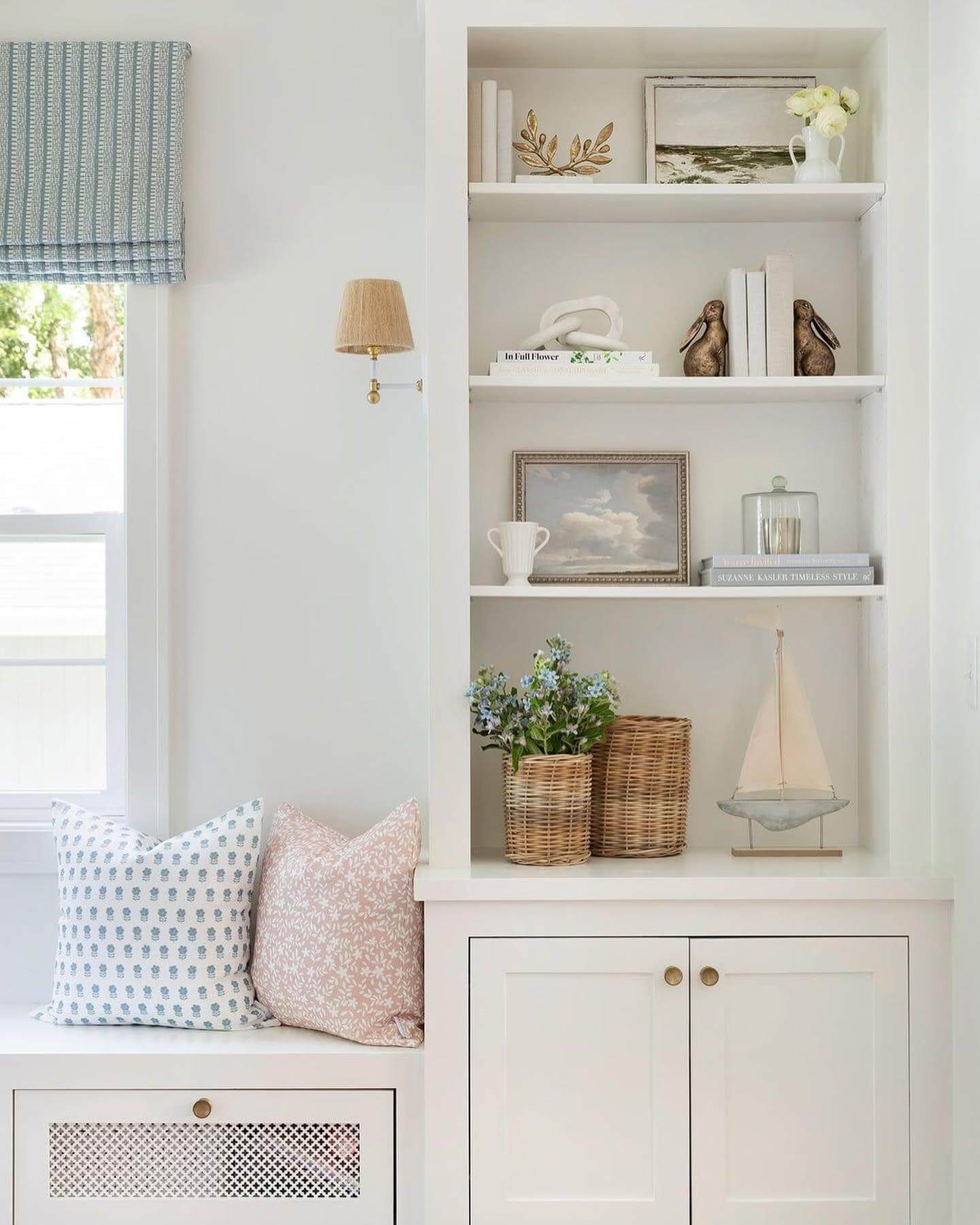 Cozy and Chic: Transform Your Kitchen with These Breakfast Nook Ideas 26