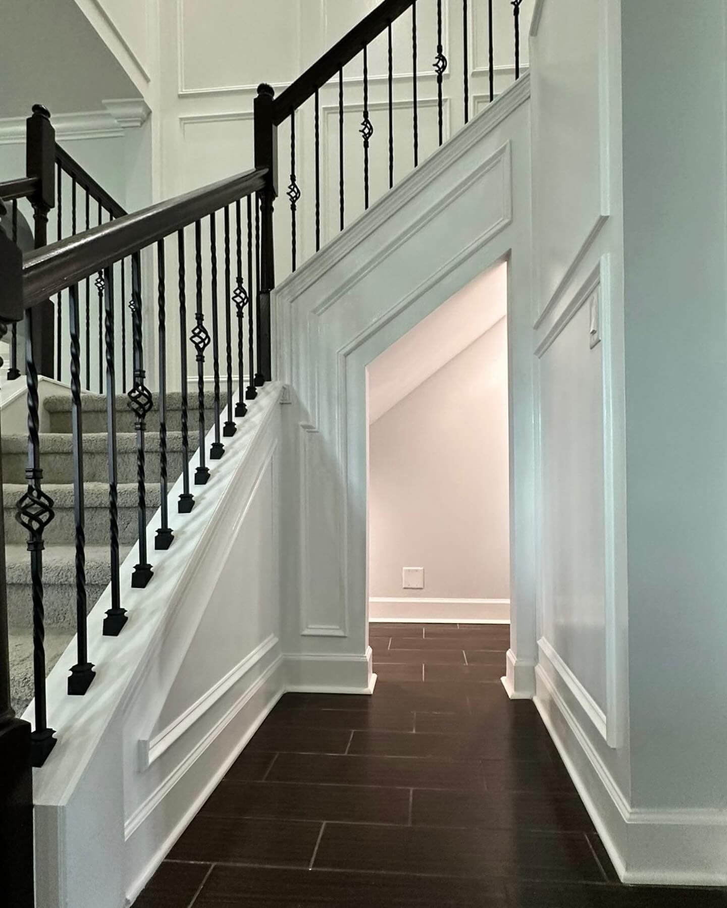 Transform Your Space: Inspiring Wainscoting Panel Ideas for Every Room 3