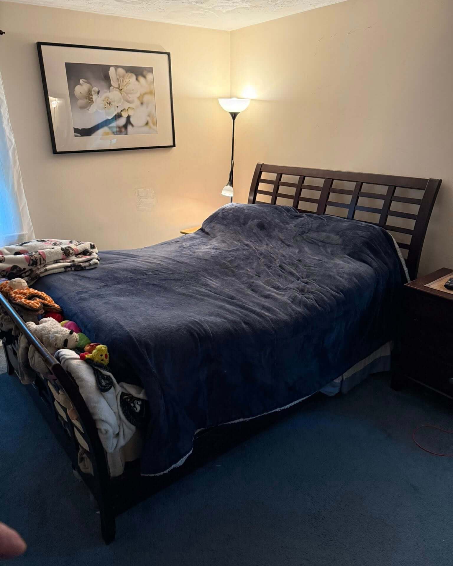 Transform Your Space: Captivating Dark Wood Bedroom Ideas for a Cozy Retreat 3