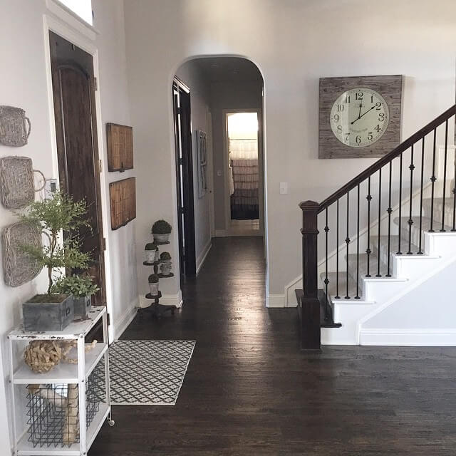 10 Stunning Foyer Paint Color Ideas to Transform Your Home's Entrance 3