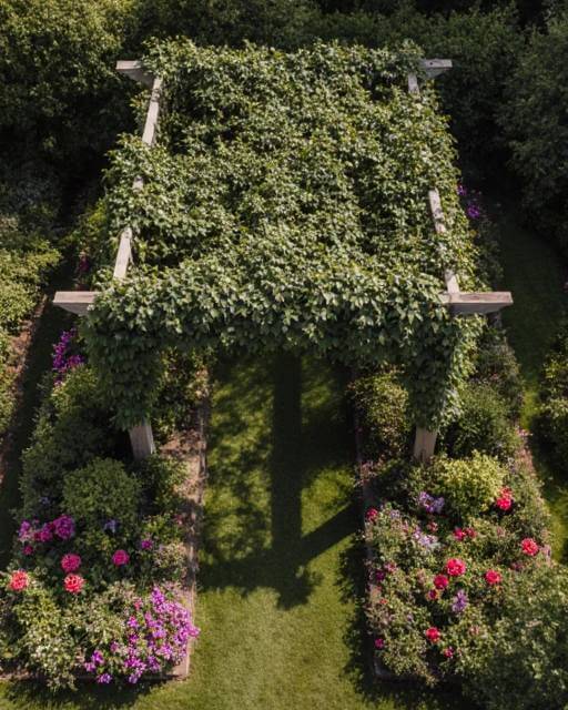 Blooms and Curb Appeal: Transform Your Home with These Front of House Flower Bed Ideas 4