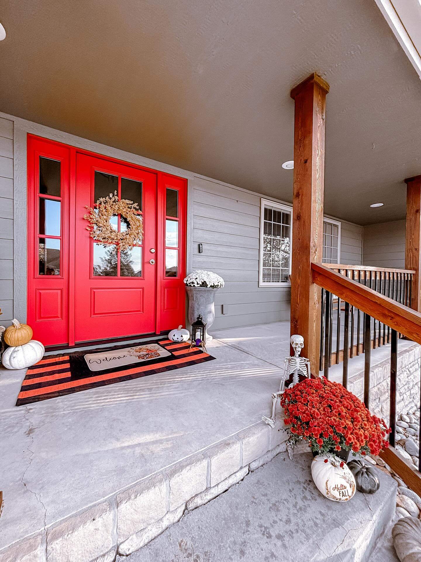 10 Enchanting Front Porch Decor Ideas That Will Transform Your Outdoor Space 4