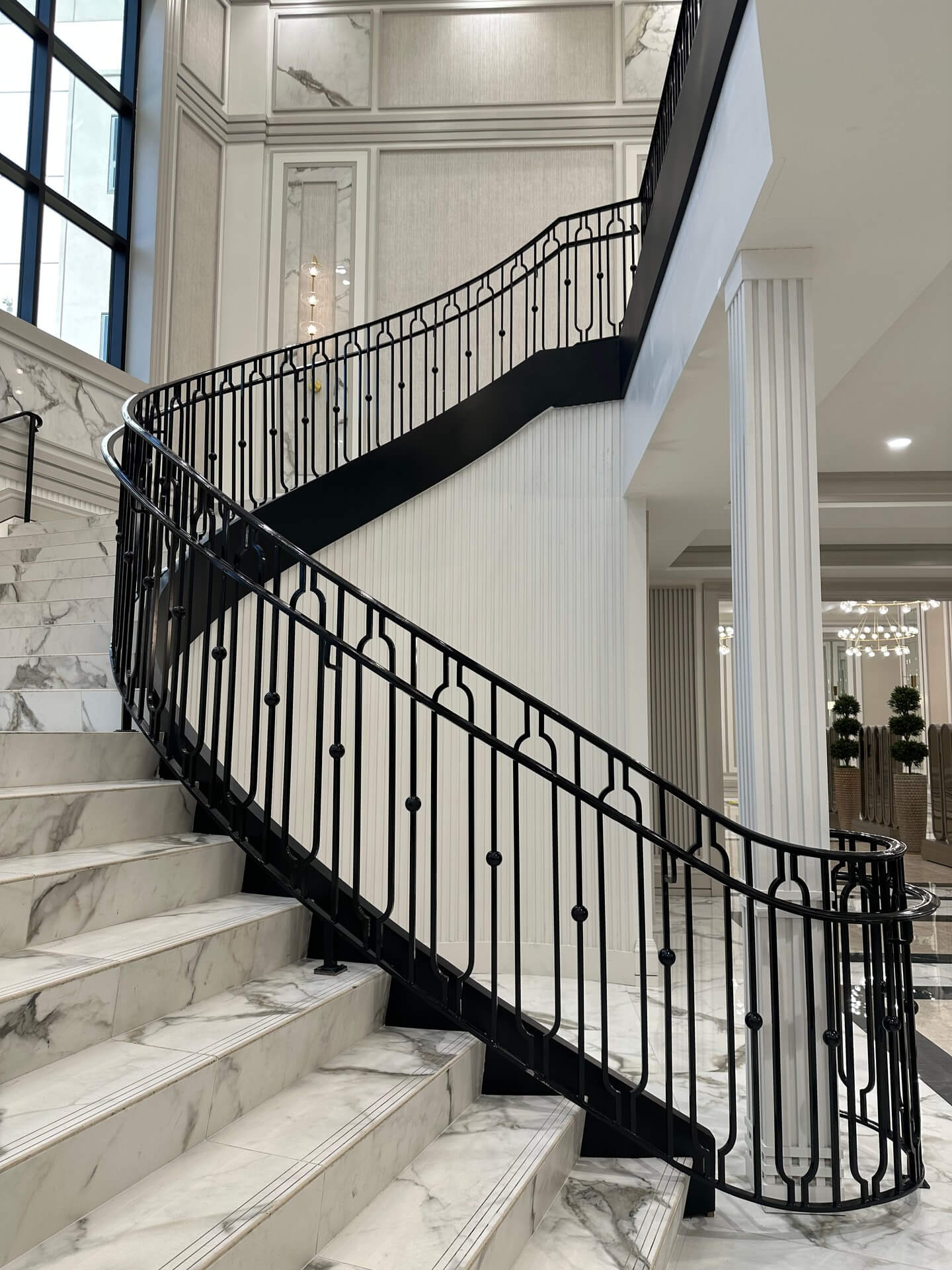 Luxury Entryway Ideas to Elevate Your Home's First Impression 4