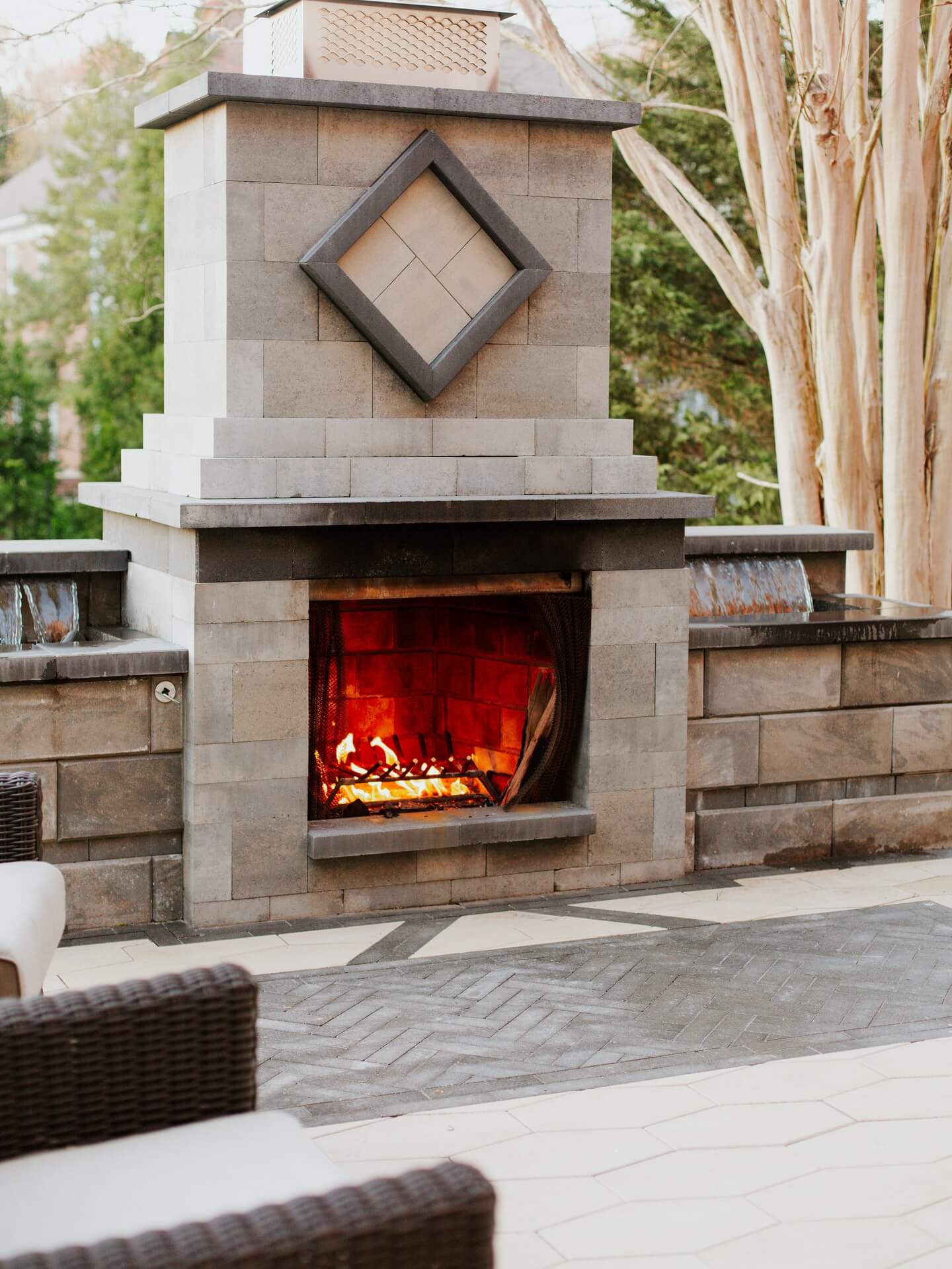 Enchanting Outdoor Fireplace Ideas to Elevate Your Backyard Oasis 5