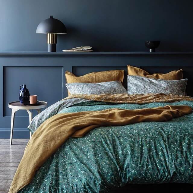 Transform Your Space: Inspiring Dark Blue Bedroom Ideas to Elevate Your Sanctuary 5