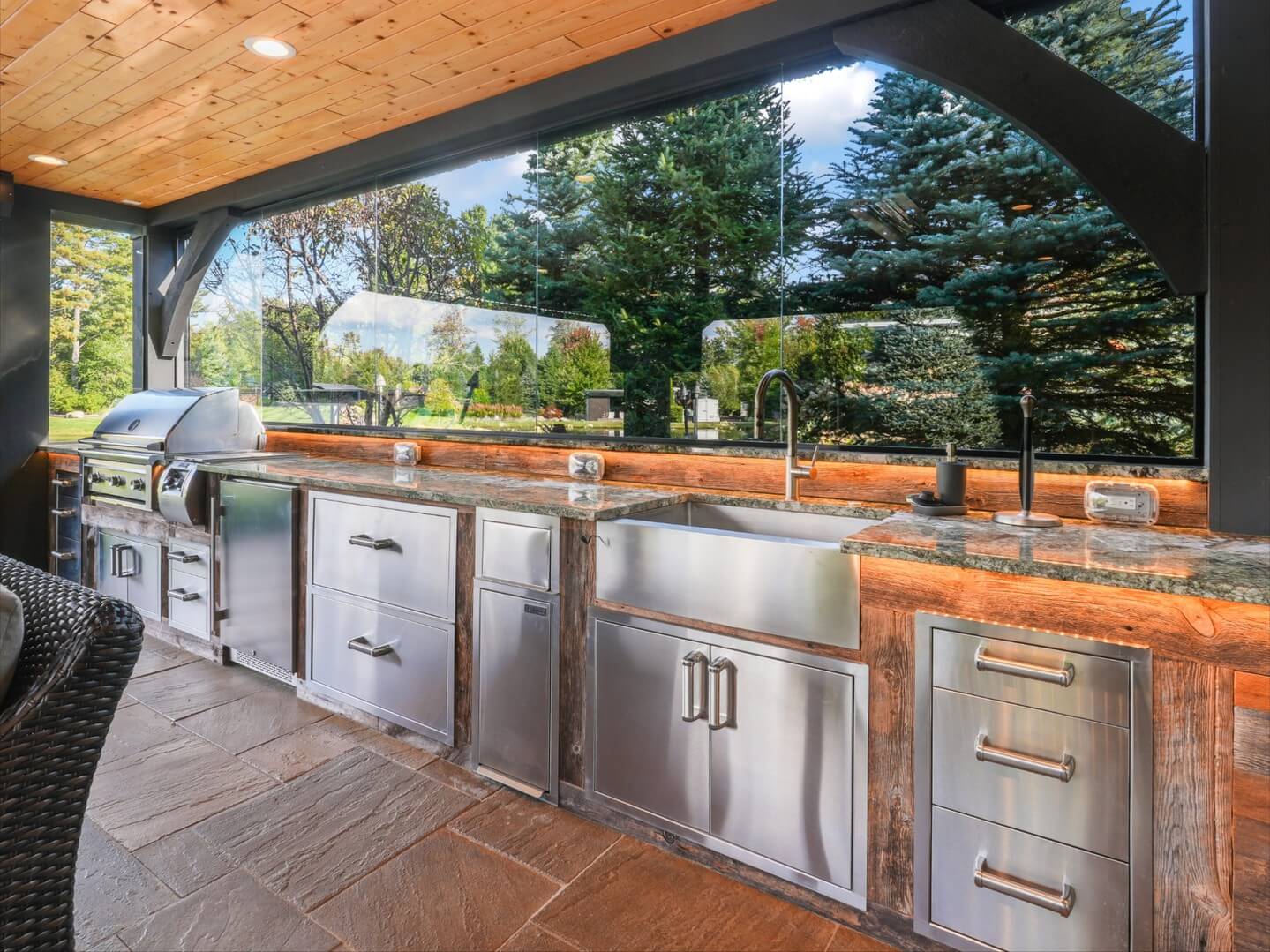 10 Outdoor Kitchen Ideas That Will Transform Your Backyard Into a Culinary Haven 5