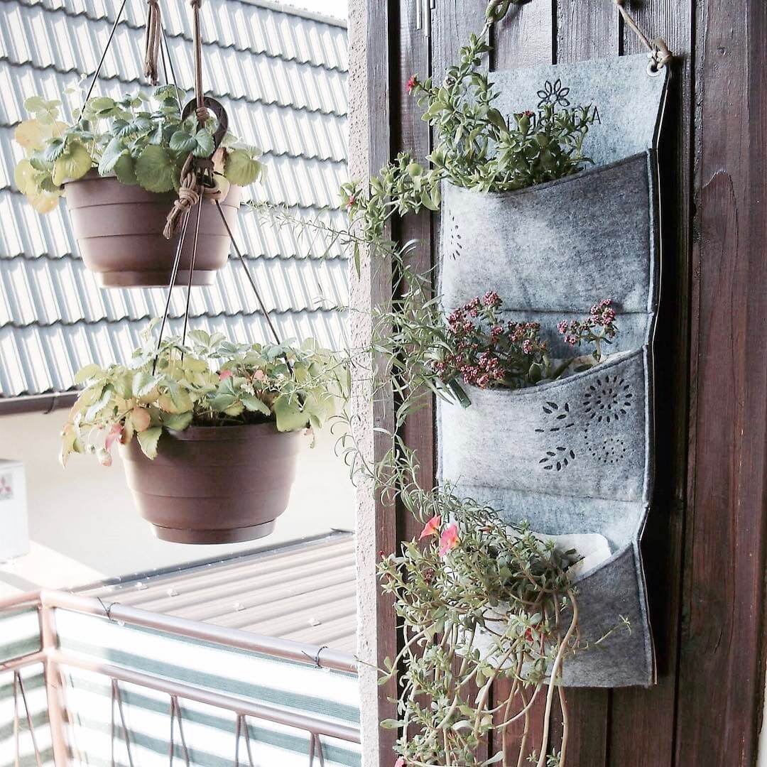 Transform Your Garden with These Creative Vertical Pocket Planter Ideas 5