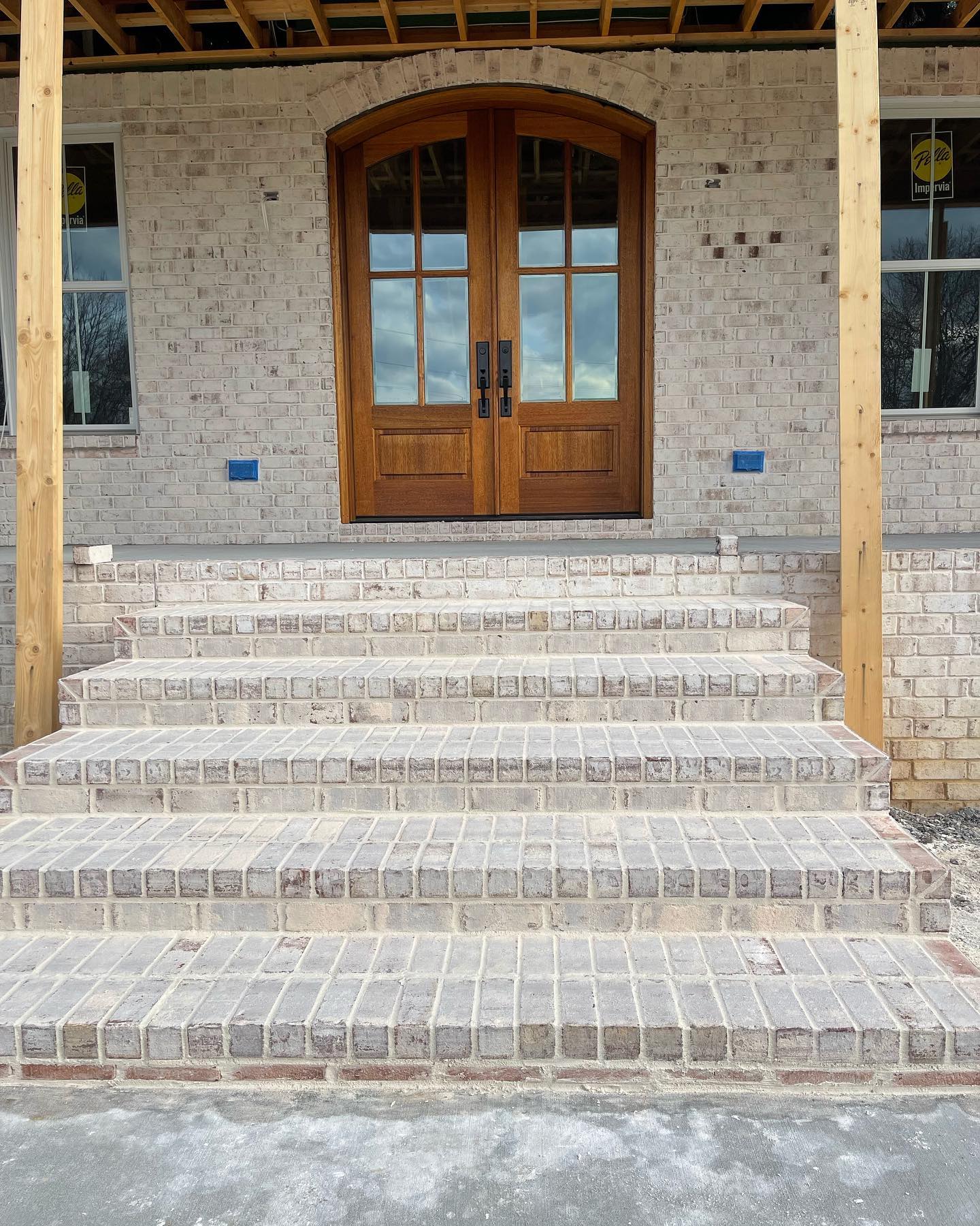 10 Stunning Front Porch Step Ideas to Elevate Your Home's Curb Appeal 6