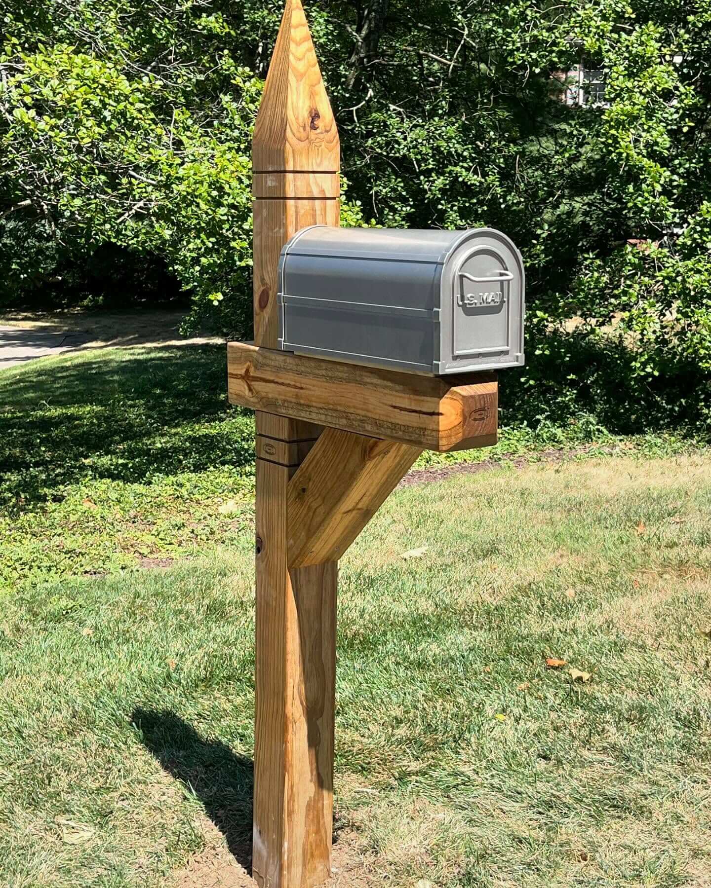Creative Mailbox Decor Ideas: Transform Your Curb Appeal with Artistic Flair 6