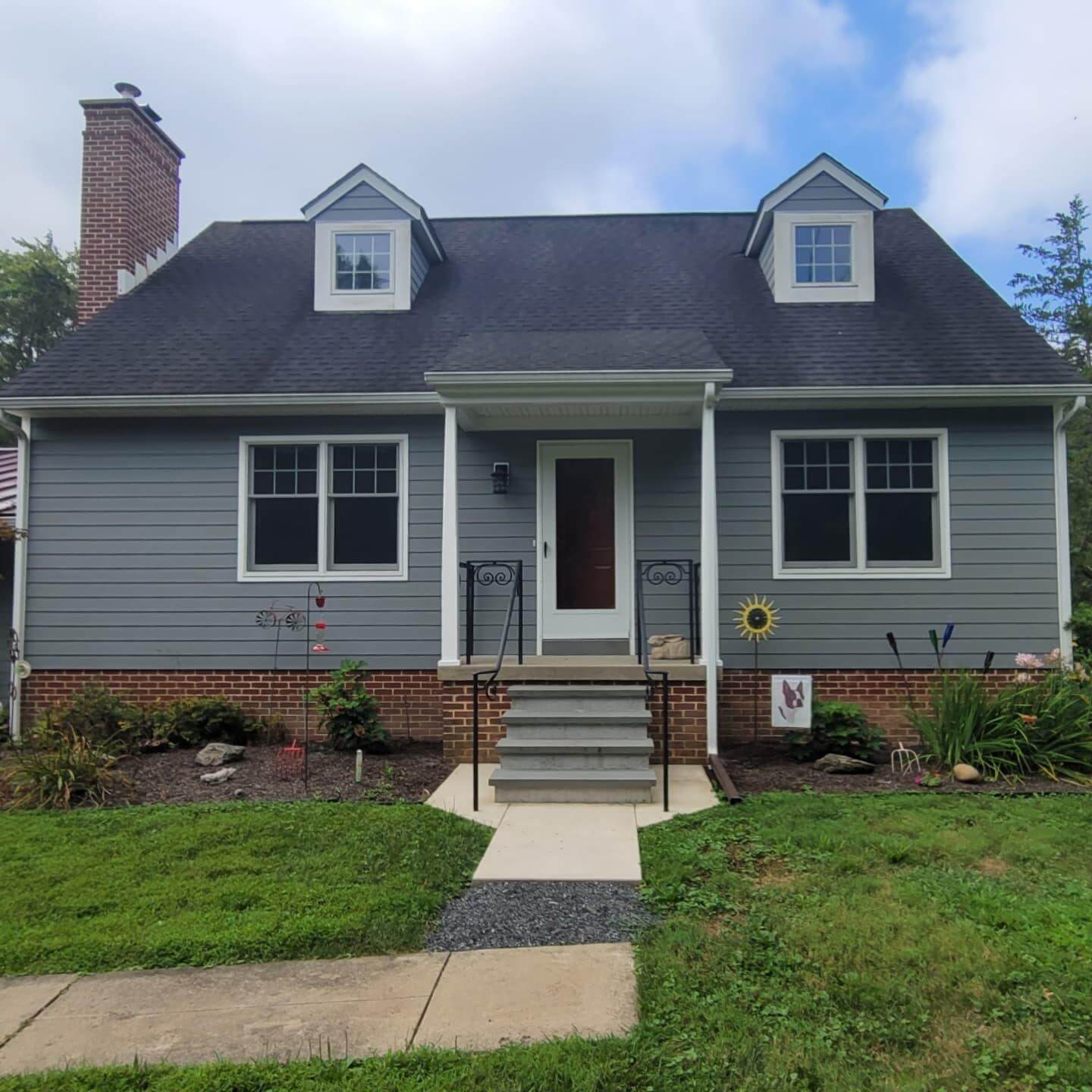 10 Stunning Porch Railing Ideas to Elevate Your Outdoor Space 6