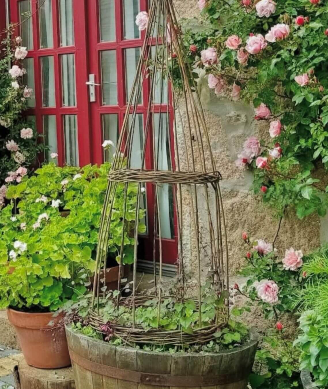 Innovative Garden Design Ideas to Transform Your Outdoor Space 7