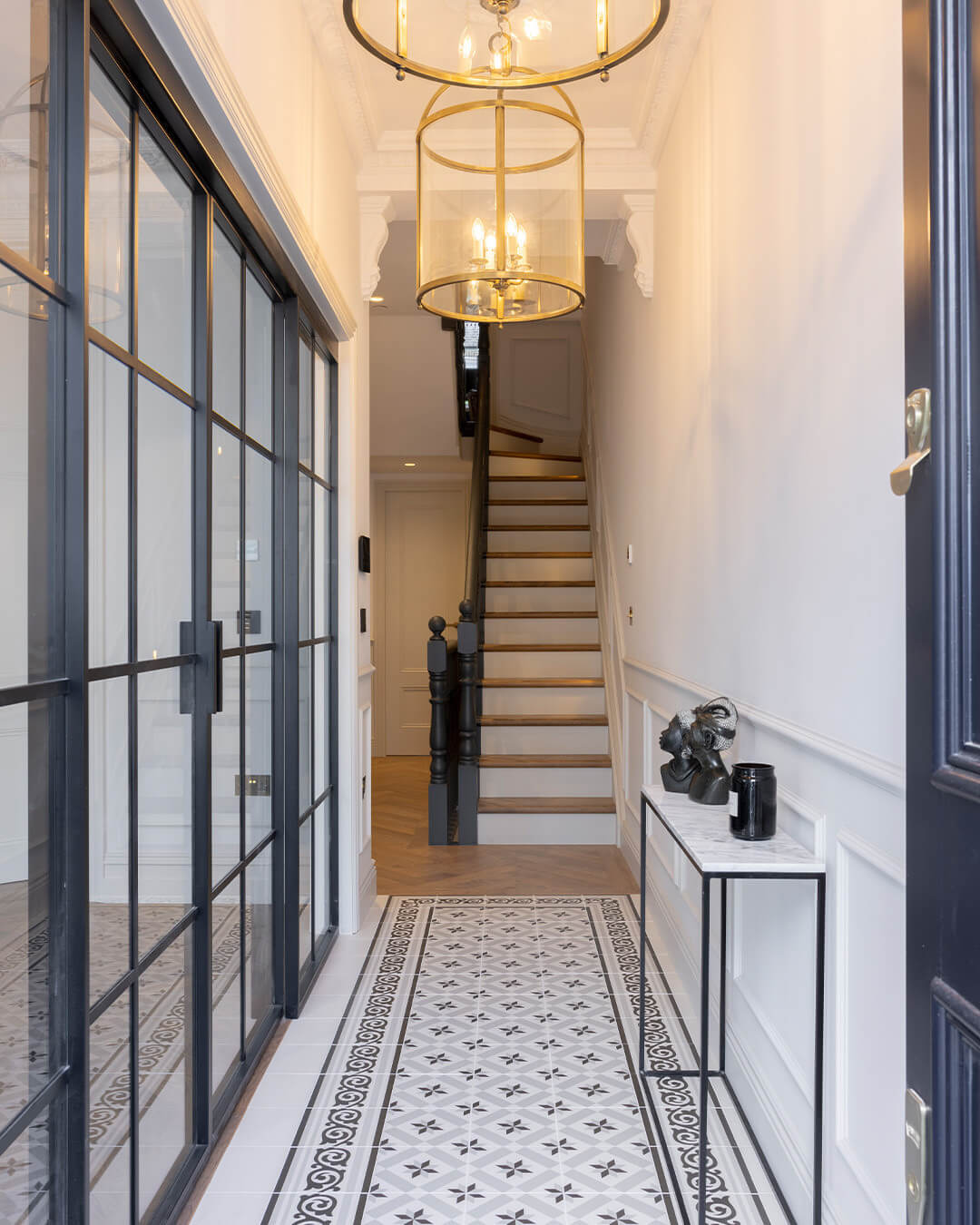 Transform Your Home: Ingenious Entryway Floor Ideas That Impress 6