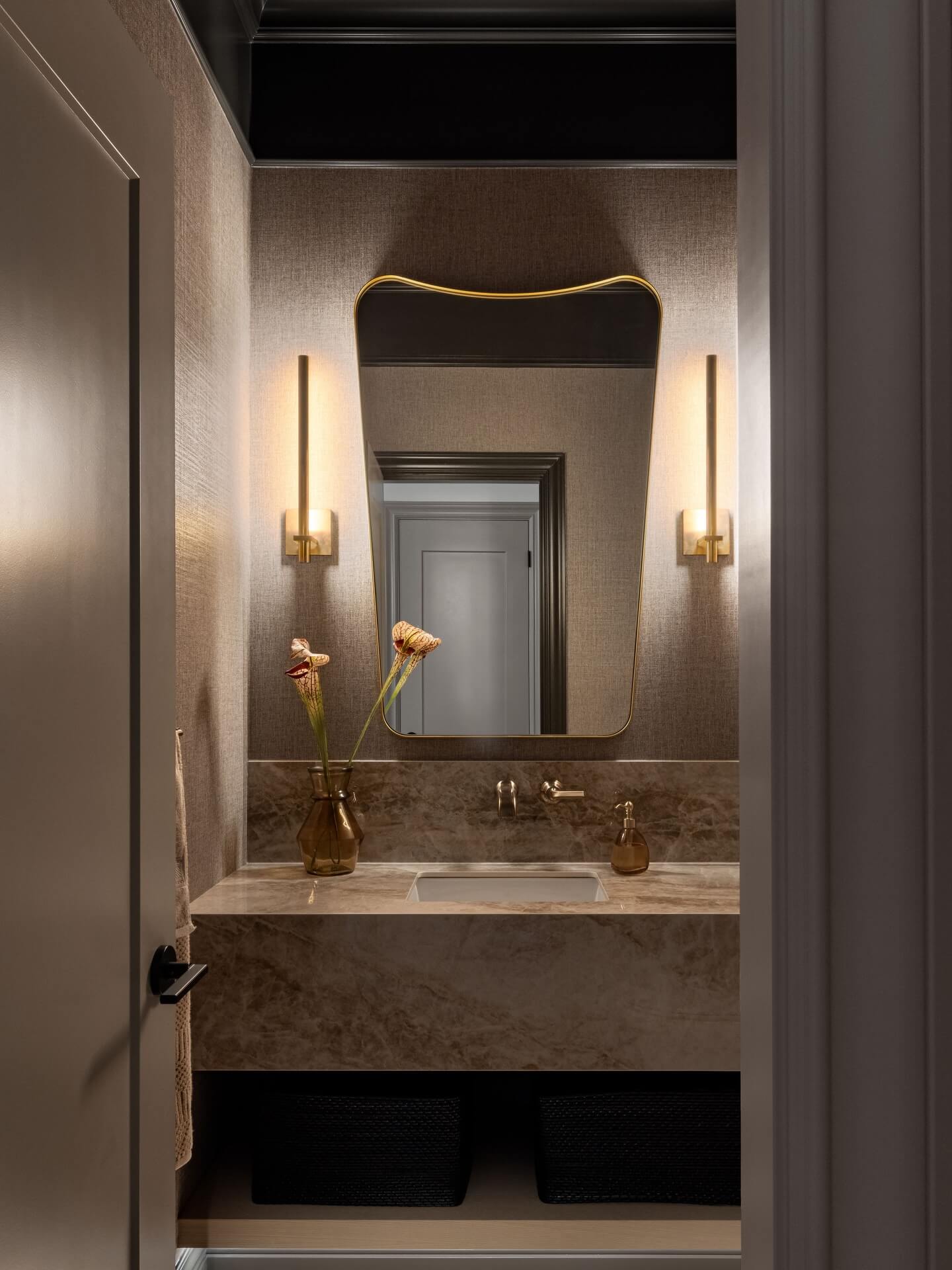 Stunning Powder Room Design Ideas to Transform Your Space 7