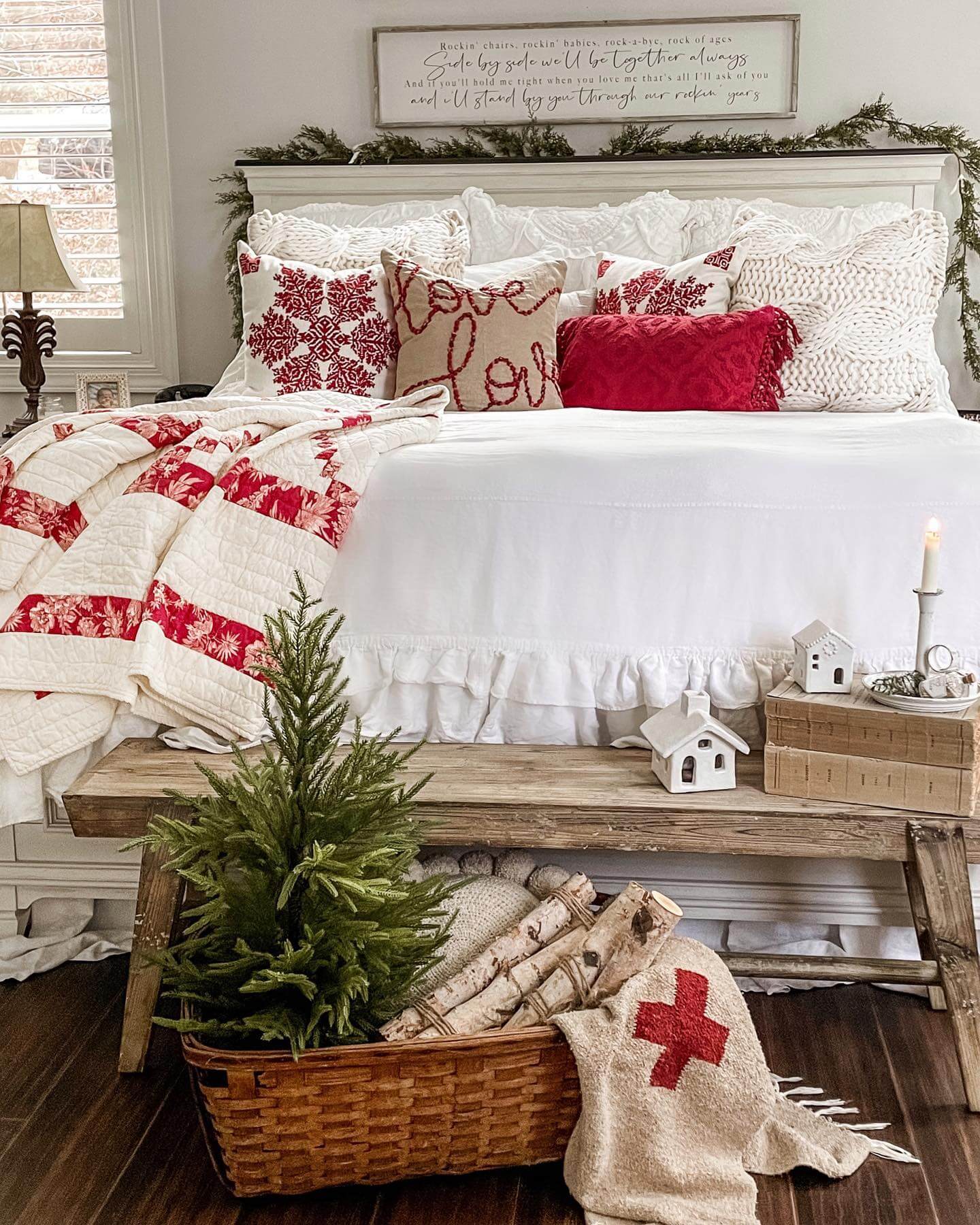 Cozy Up Your Home: 10 Captivating Farmhouse Winter Decor Ideas 7