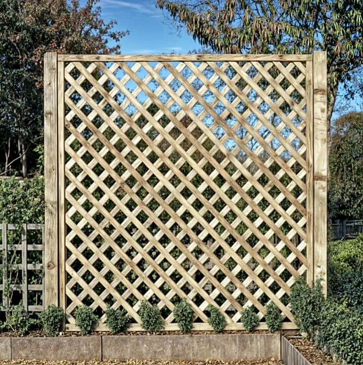 Transform Your Garden Oasis: 10 Innovative Fence Trellis Ideas 8