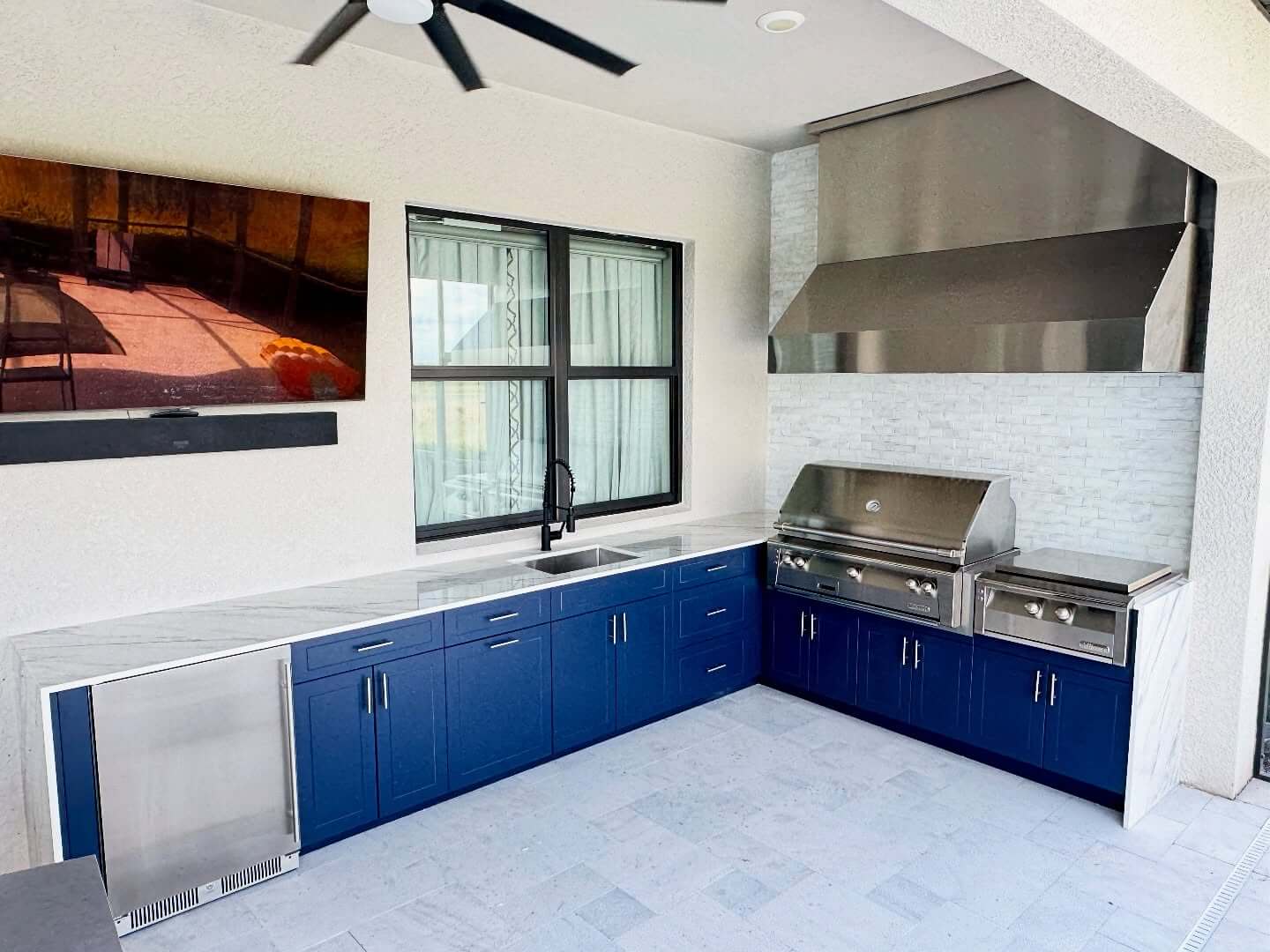 10 Outdoor Kitchen Ideas That Will Transform Your Backyard Into a Culinary Haven 8