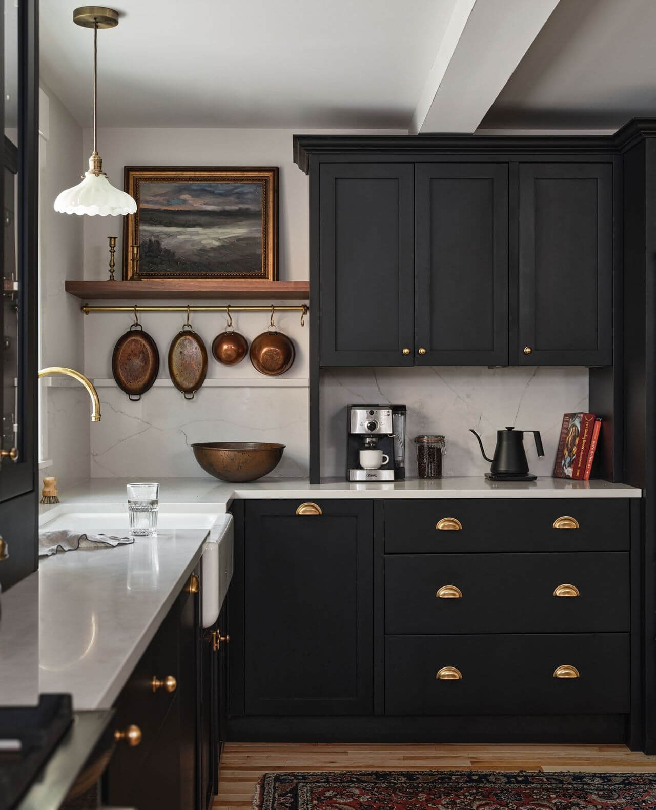 10 Captivating Moody Kitchen Ideas to Transform Your Cooking Space 8