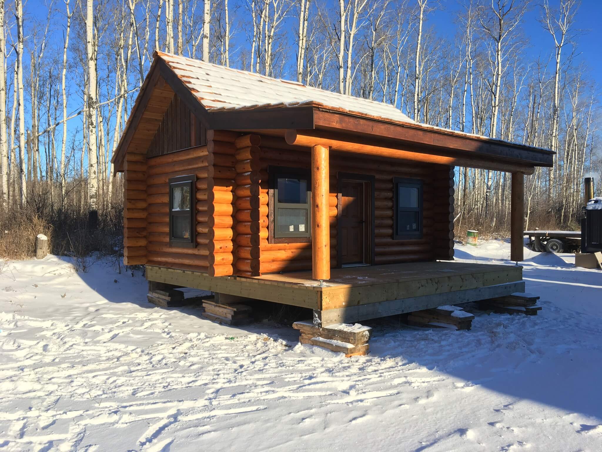 Charming Small Cabin Exterior Ideas to Inspire Your Next Rustic Retreat 8