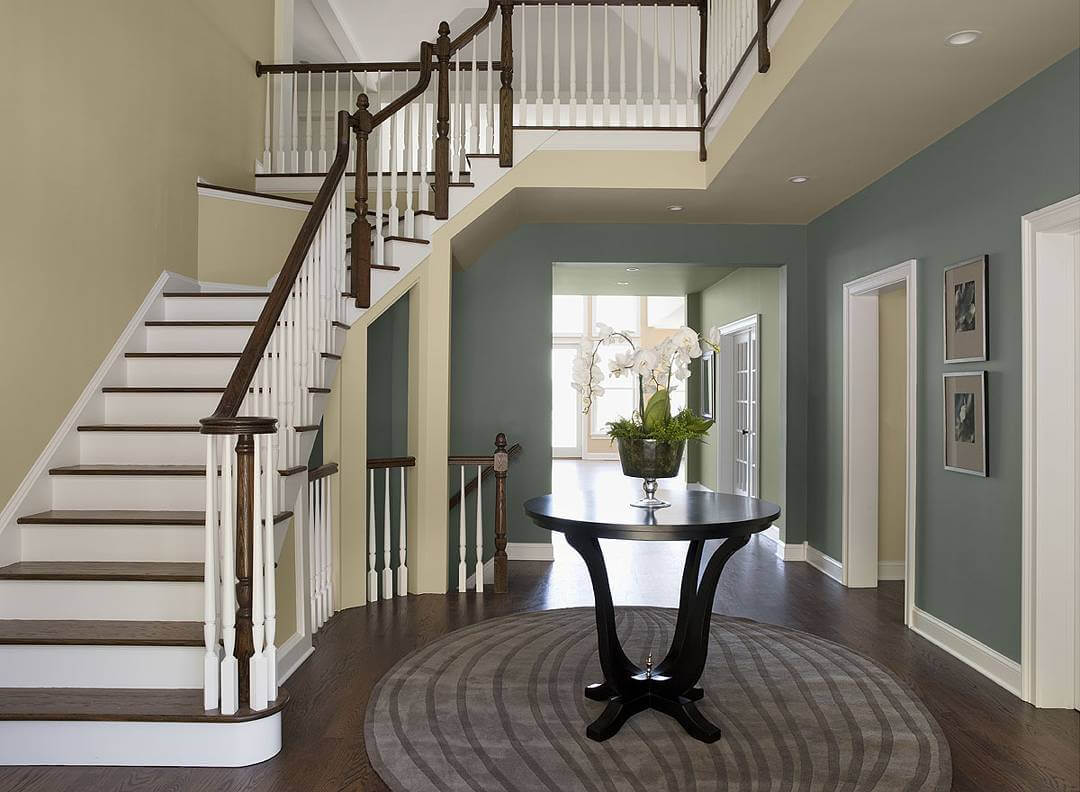 10 Stunning Foyer Paint Color Ideas to Transform Your Home's Entrance 8