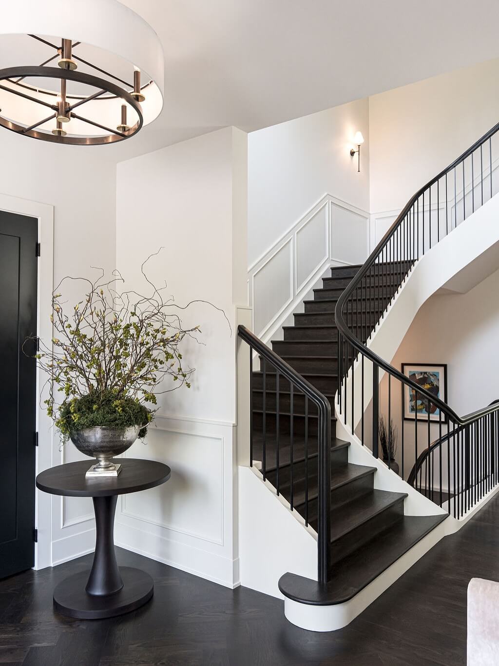 Transform Your Entryway: Inspiring Foyer Decor Ideas to Impress Every Guest 9