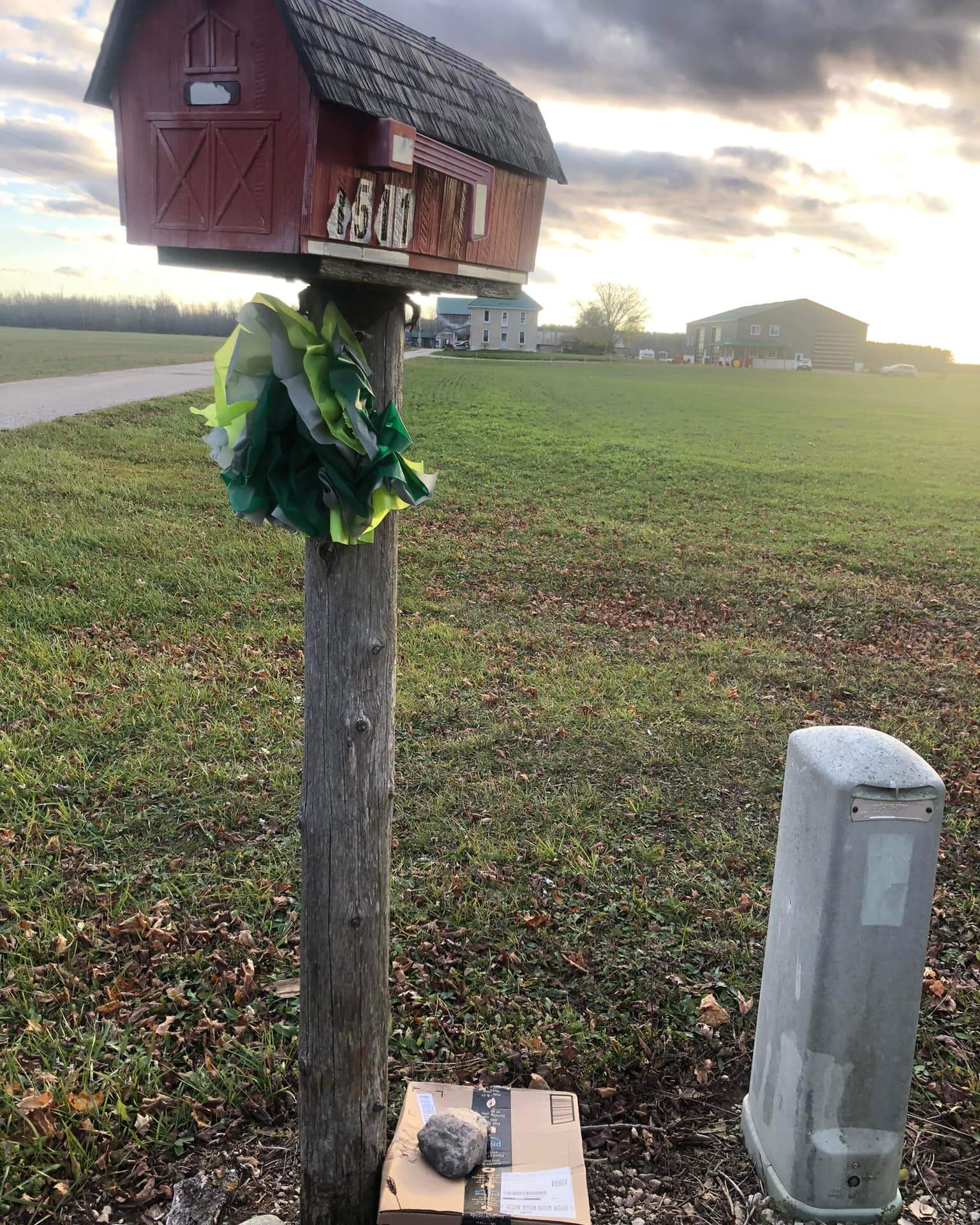 Creative Mailbox Post Ideas That Will Transform Your Curb Appeal 9