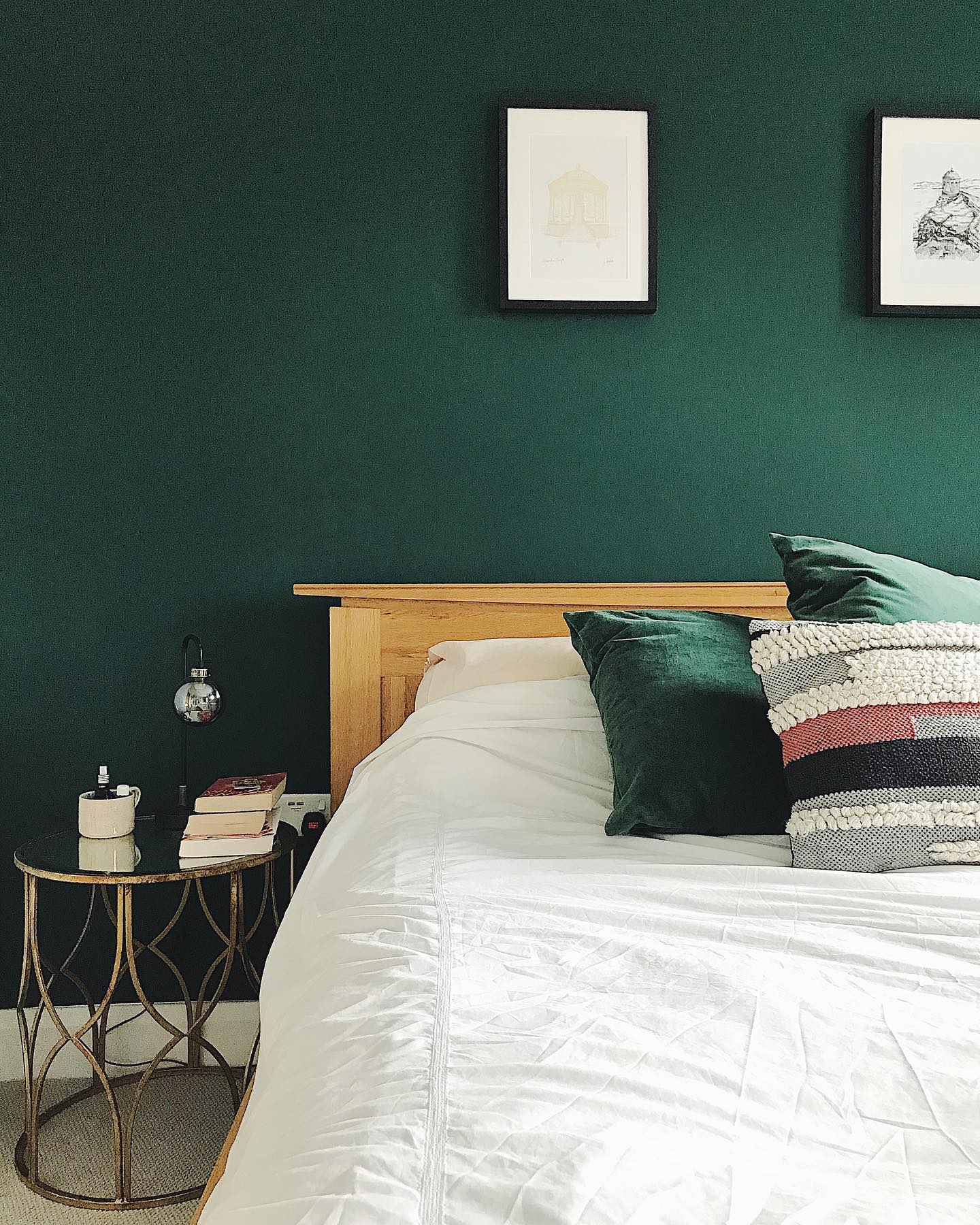 Transform Your Space: Enchanting Green and Sage Boho Bedroom Ideas 8